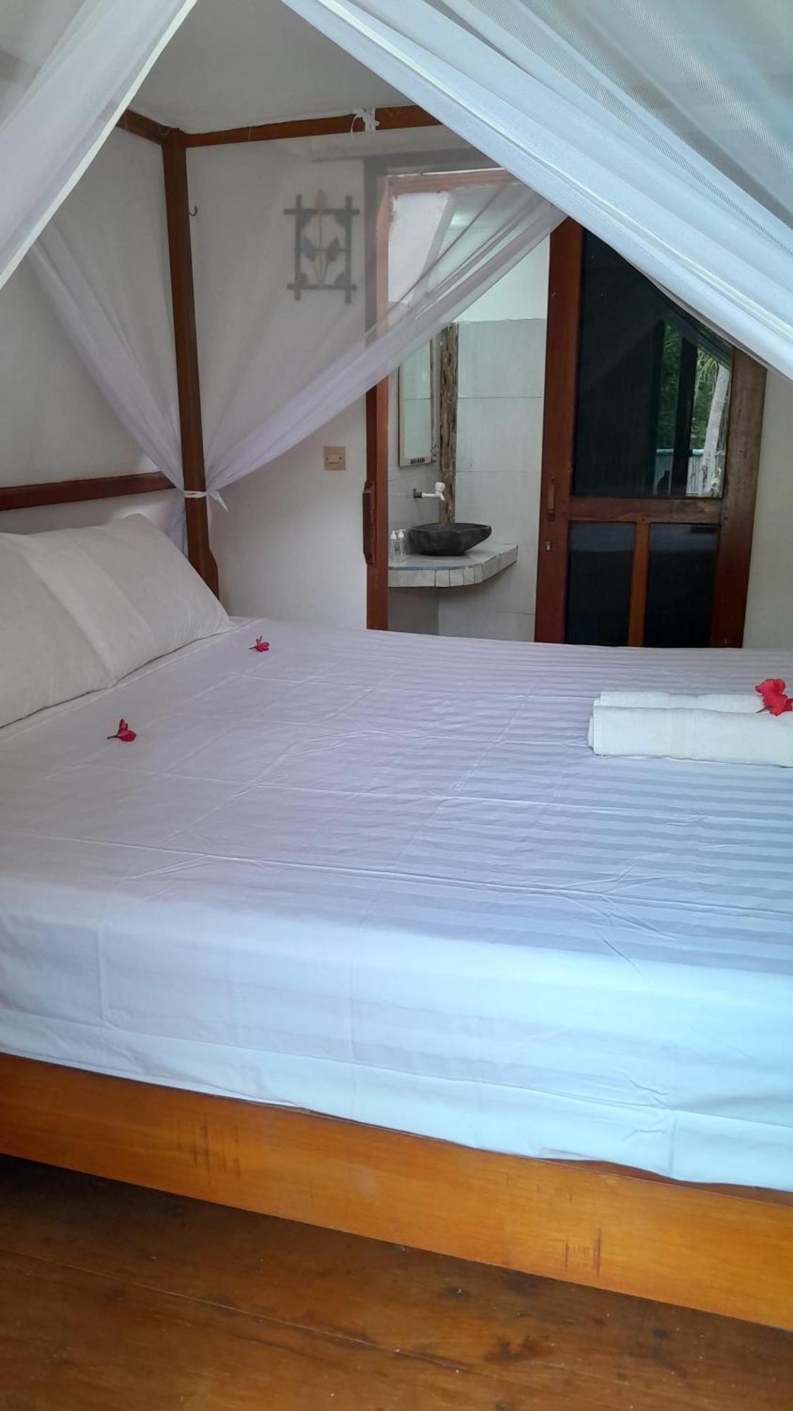 We'Be Cottages Gili Meno Εξωτερικό φωτογραφία